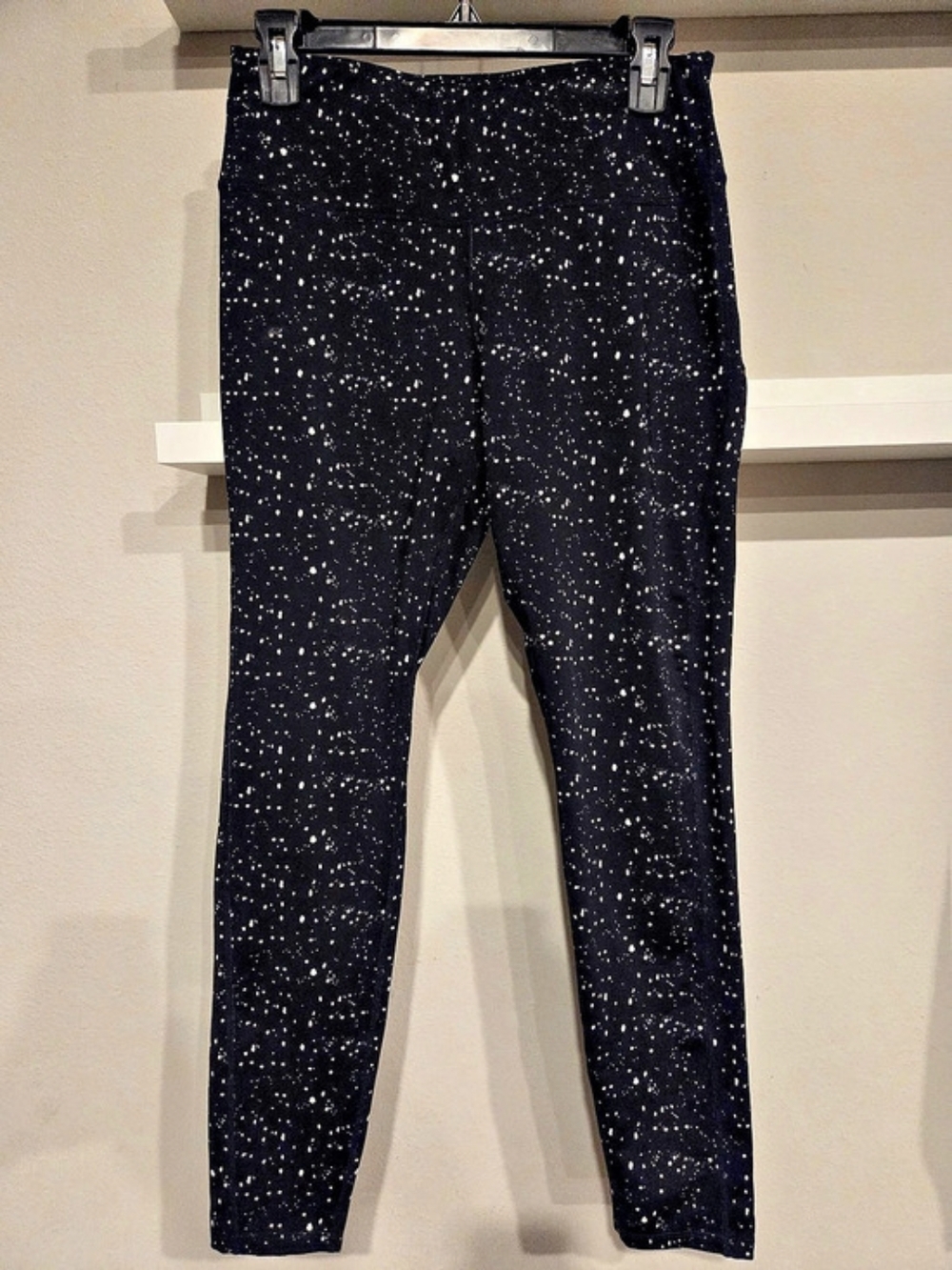 BELIEVE Speckled Leggings in Black & White Size Medium